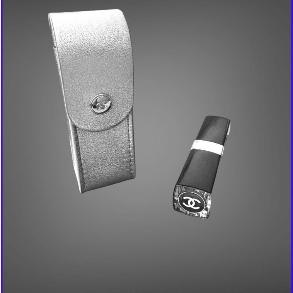 CHANEL LIPSTICK CASE IN SILVER LEATHER - Picture 8 of 8